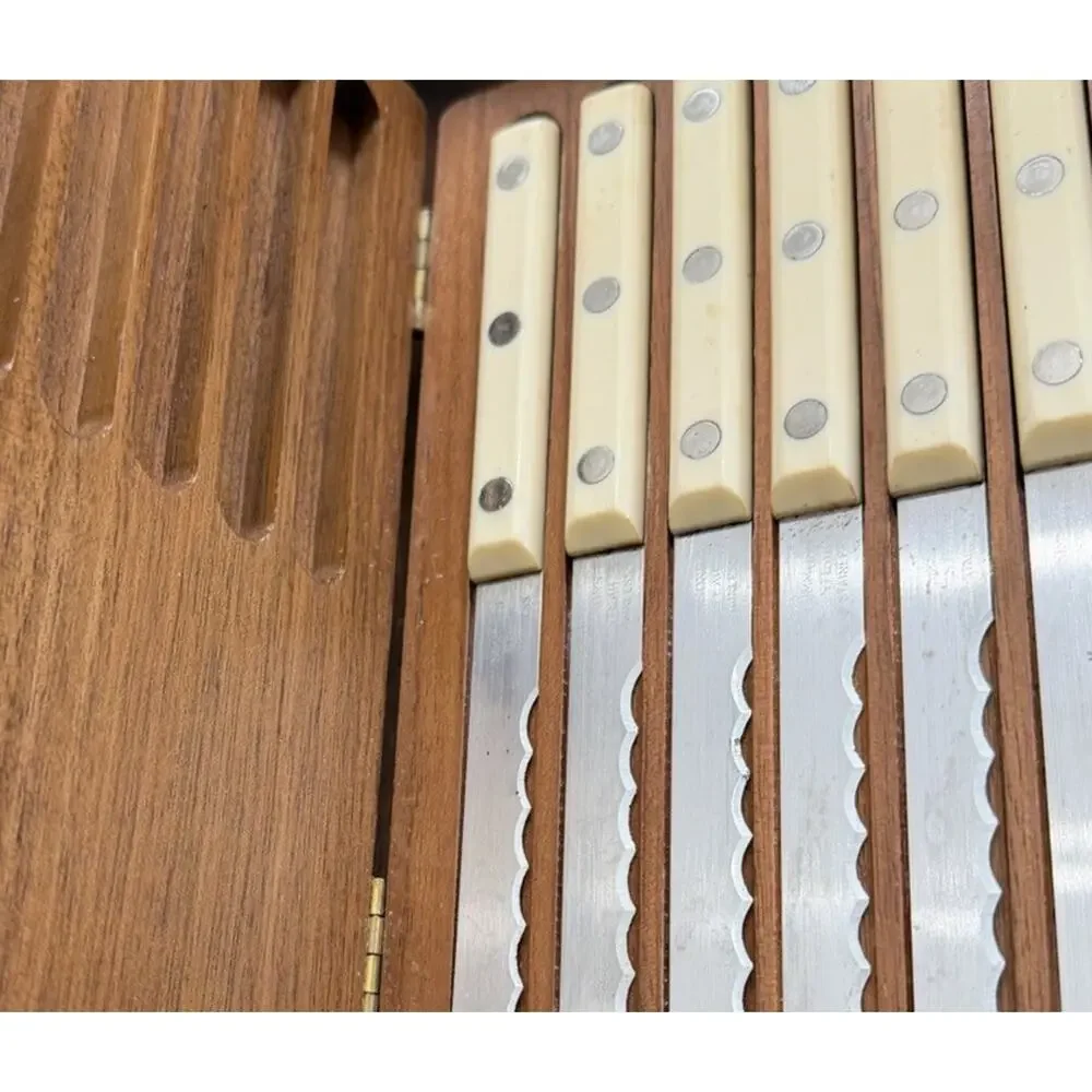 Vintage Simmons Stainless Steel Steak Knives Set of 8 Cream Handle Wood Lock Box